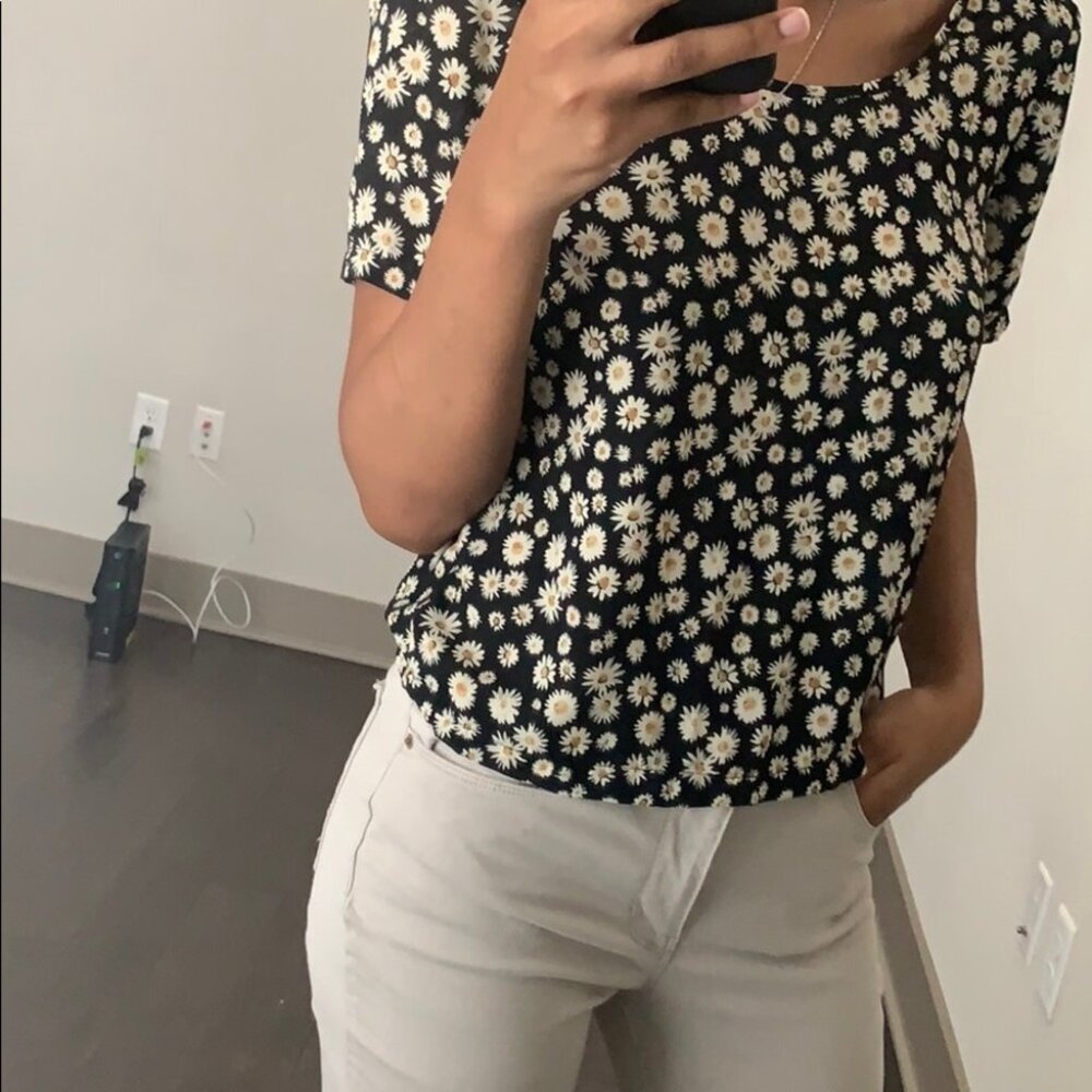 ✨Floral Top!✨